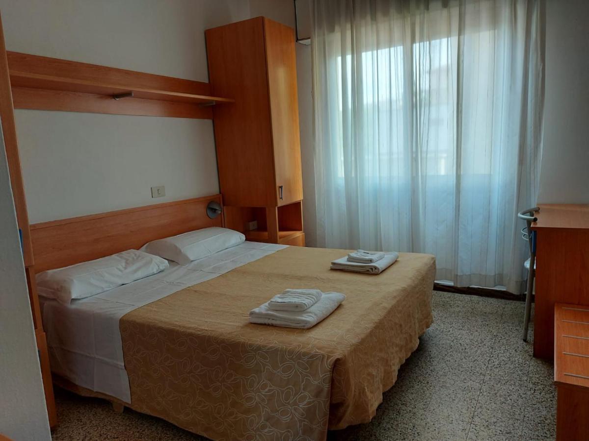 Albergo Alla Nave Lignano Sabbiadoro Buitenkant foto