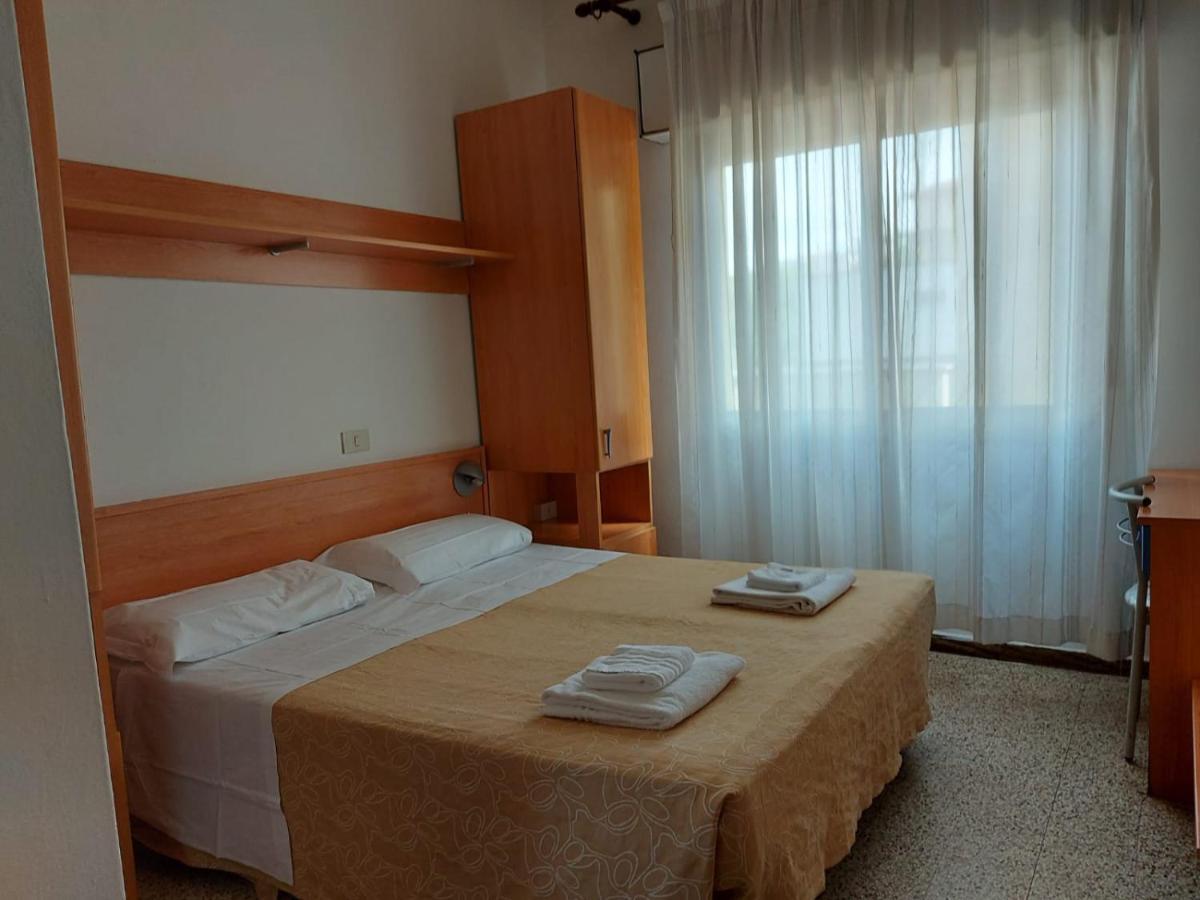 Albergo Alla Nave Lignano Sabbiadoro Buitenkant foto