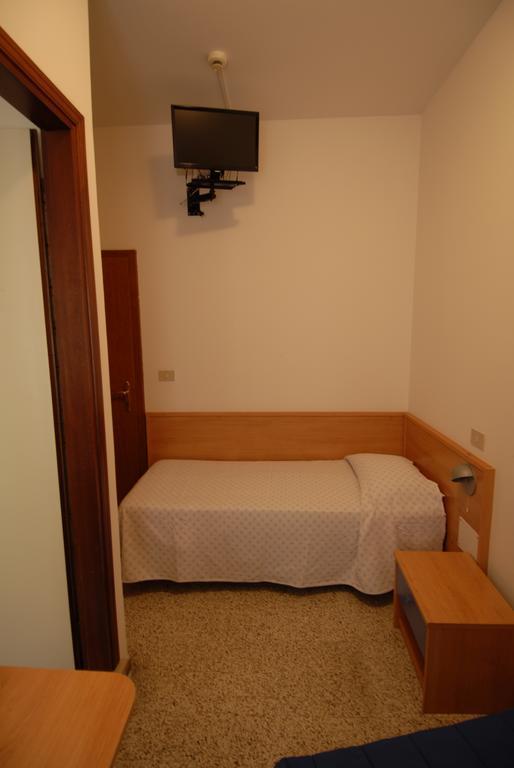 Albergo Alla Nave Lignano Sabbiadoro Buitenkant foto