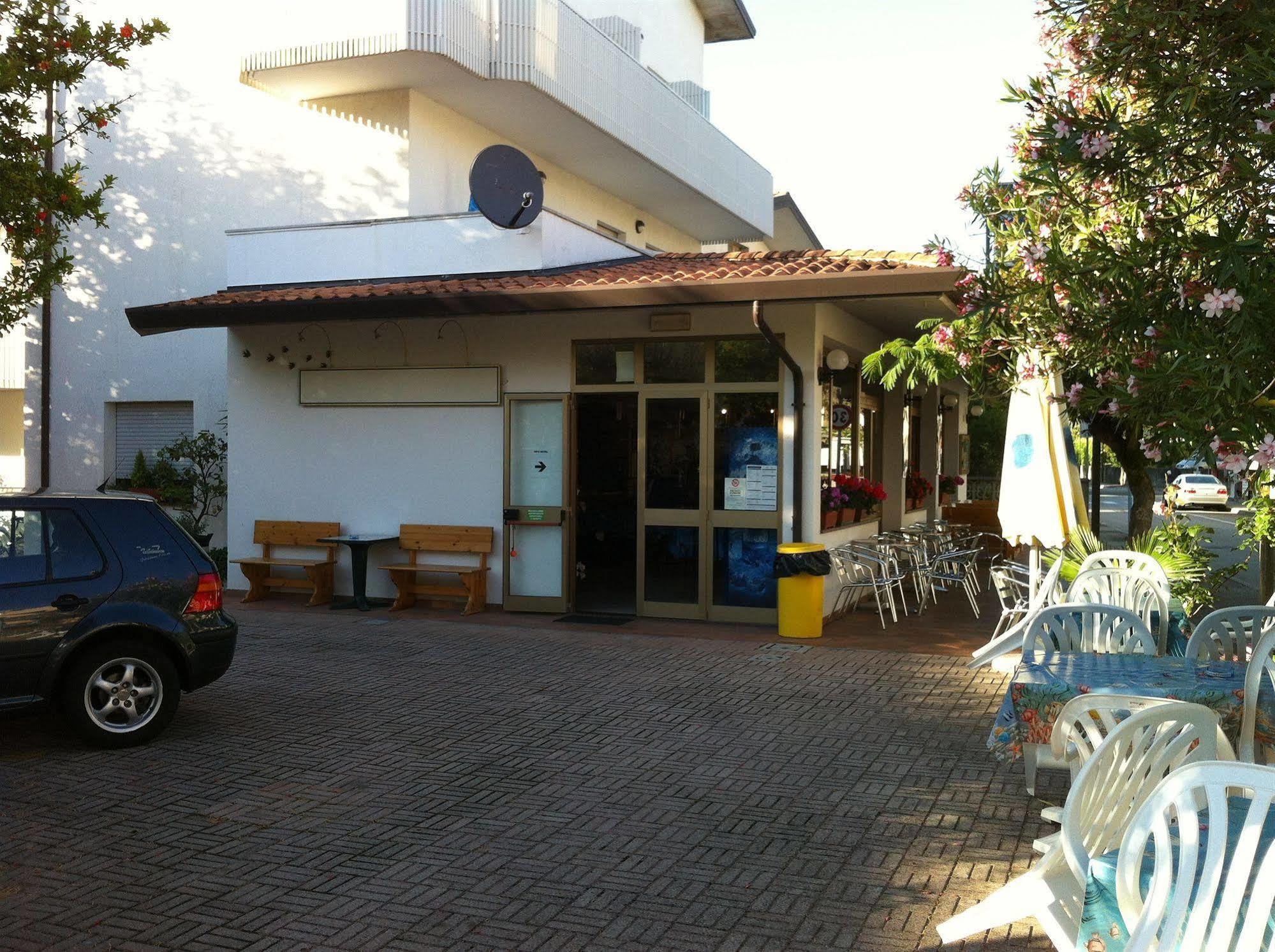 Albergo Alla Nave Lignano Sabbiadoro Buitenkant foto