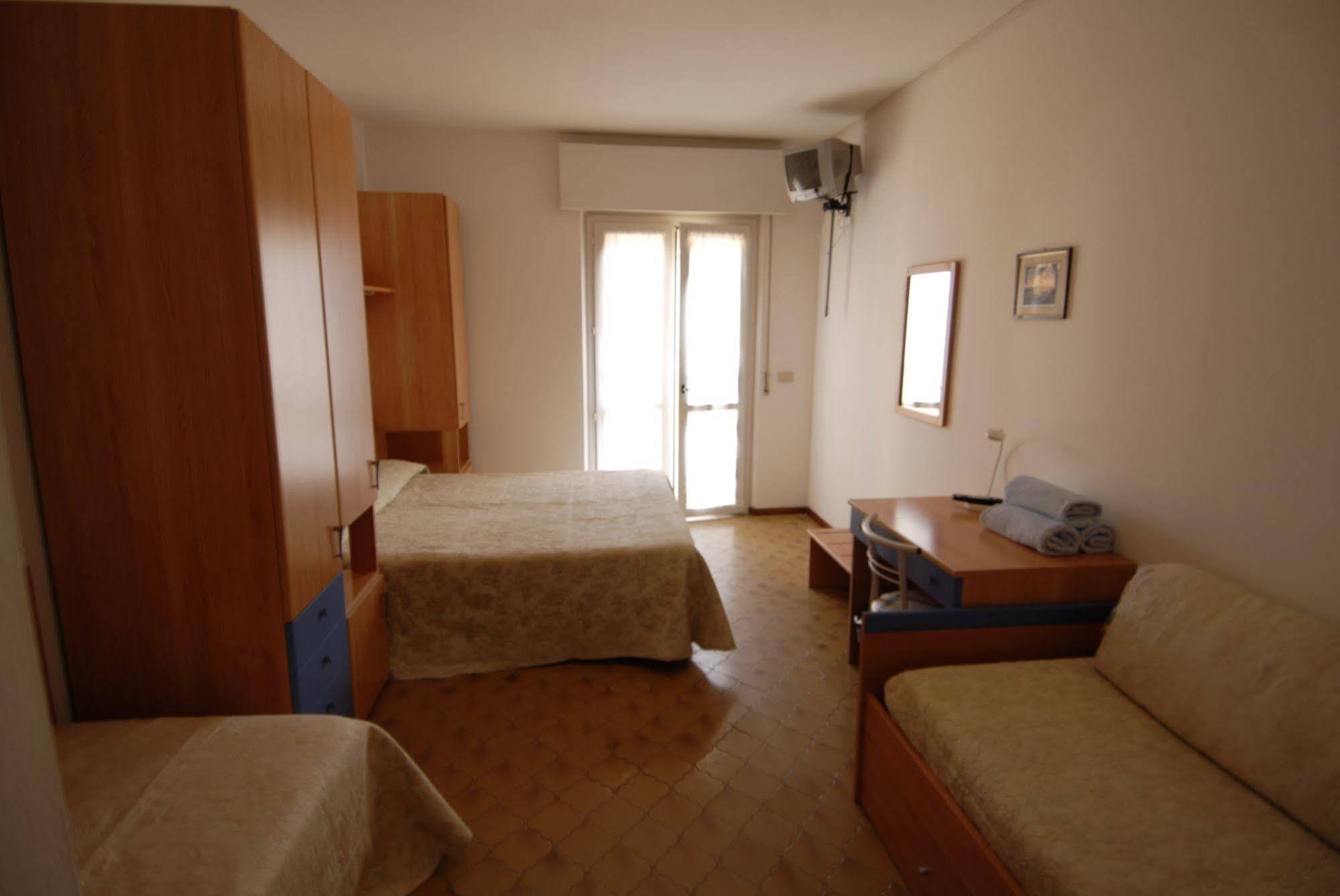 Albergo Alla Nave Lignano Sabbiadoro Buitenkant foto