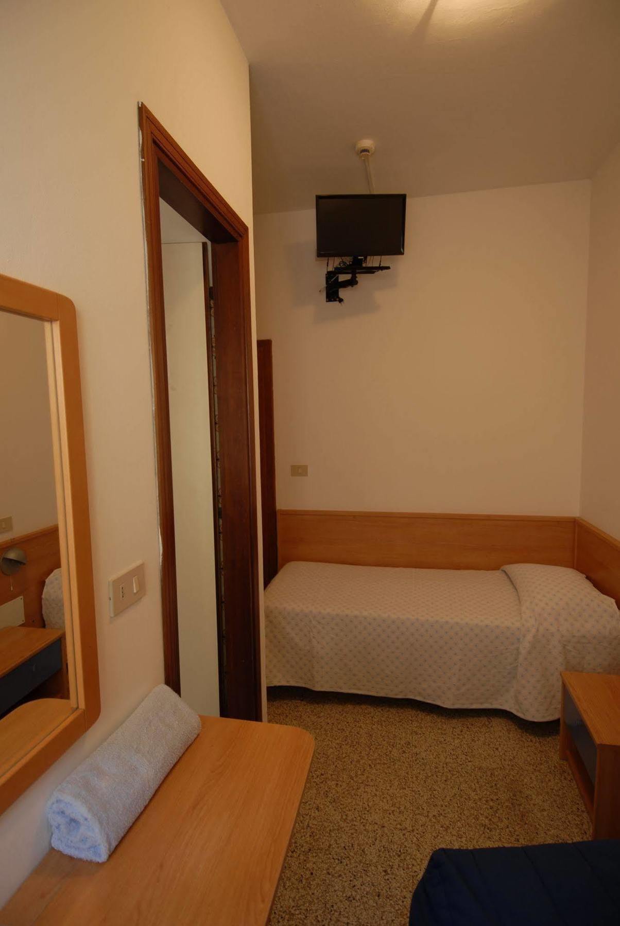 Albergo Alla Nave Lignano Sabbiadoro Buitenkant foto